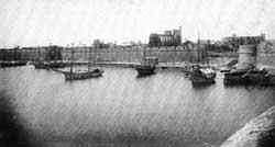 Gazi Magosa limannn gemiinden bir fotoraf